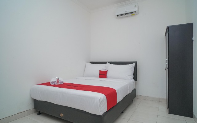 RedDoorz near RS Patria IKKT