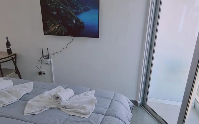 100 AN - Napa Living 18