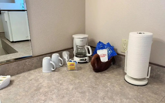 Breakers Boutique Inn