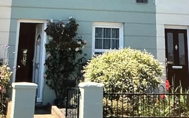 Old Sea Captains House 2 Bedroom Littlehampton