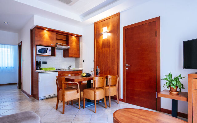 Zaton Holiday Resort Apartments