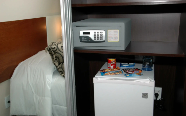 Palm Beach Plaza Hotel