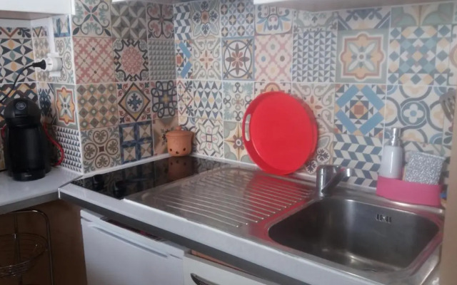 STUDIO 3mn A PIED DE LA PLAGE AVEC TERRASSE