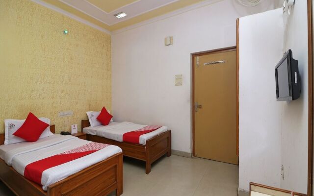 OYO 17111 Hotel Pritika
