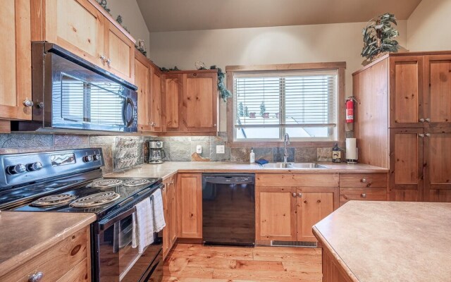 Trapper's Lodge 4 Bd W/great View, Private Hot Tub