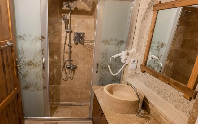 Grand Elite Cave Suites