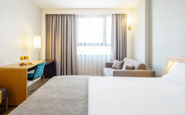 Hotel ILUNION Valencia 4