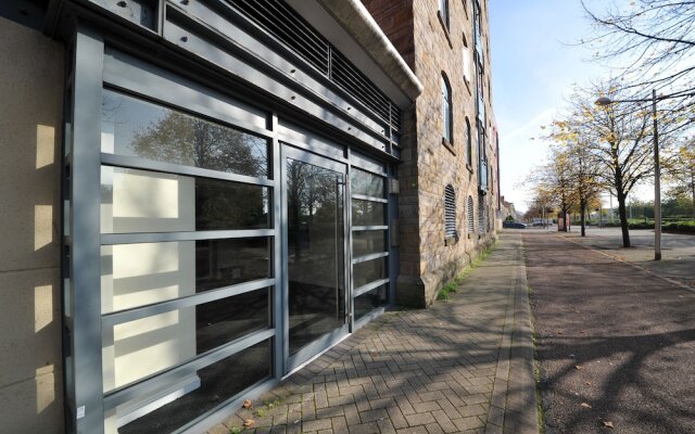 Lloyd George Avenue Apartments