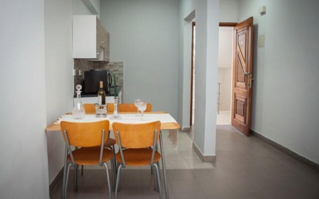 Alecos Hotel Apartments