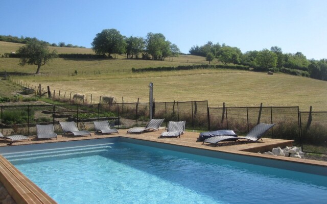 Sur Le Chemin Des Buvats