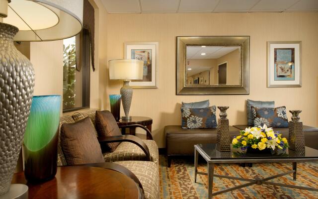 Holiday Inn Express Fairfax - Arlington Boulevard by IHG