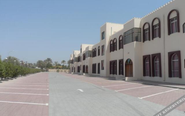 Al Mandoos Hotel