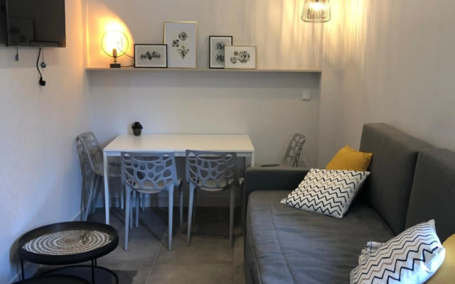 TRIA NOMINA Apartamentos Turísticos