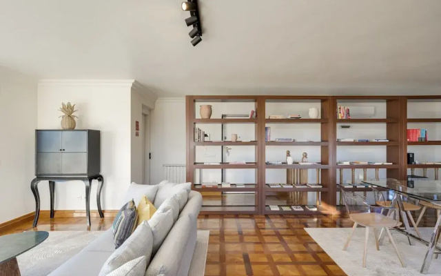 Coastline Arrabida Villa by Cadenzalux