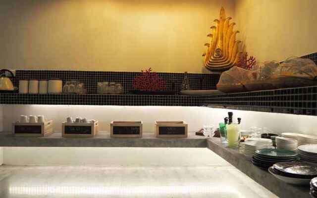 Hanuman V.I.P Hostel (SHA Extra Plus)