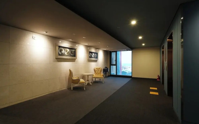 Waystone Seoubong Hotel