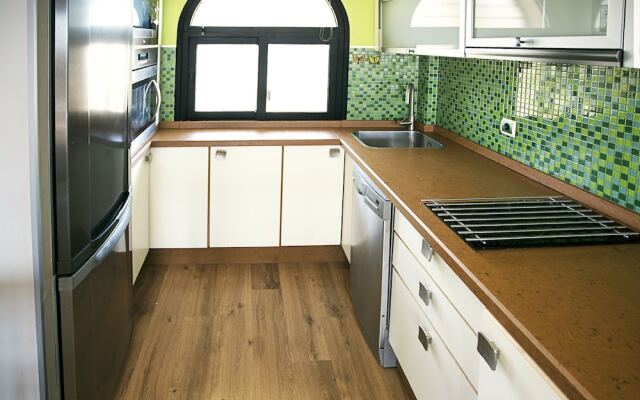 Heavenly & Ocean Blue Apartment