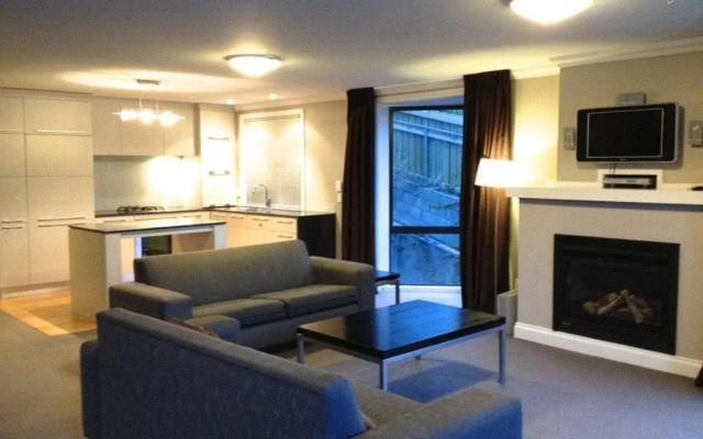 Luxury Lake Suites – Guest Rooms – Queenstown