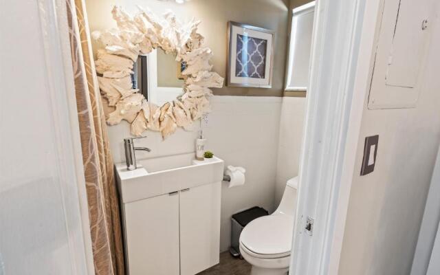 C-VOTED REMODELED UNIT! KAYAKs, MARINA,