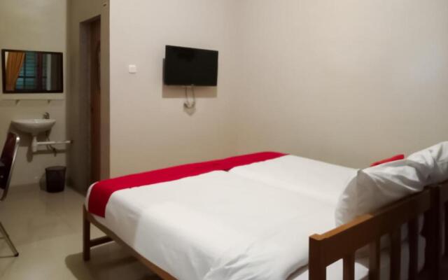 RedDoorz At Joyce Guest House Medan