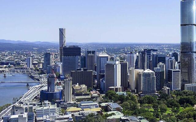 Hamptons Retreat on Level 77 Skytower