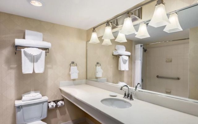 Holiday Inn Select North Dallas