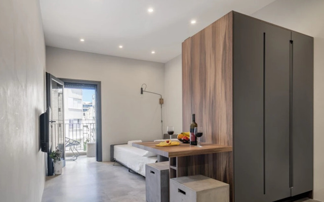 Sunny Studio Near the Beach by Sea N Rent