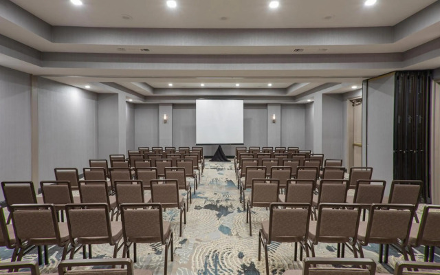 Sheraton Suites Columbus	 