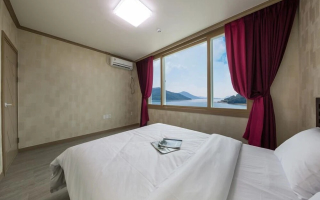 Yeosu Ailia Pension