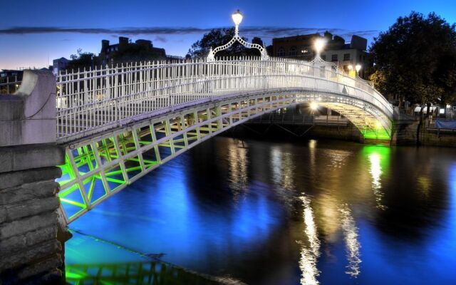 Pearse Street Penthouse