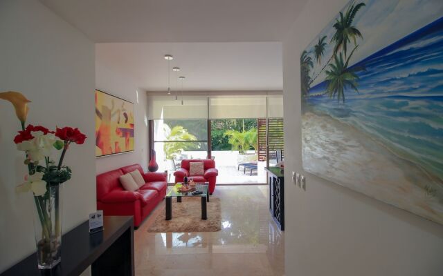 Stunning Studio with Jacuzzi on Terrace by olahola