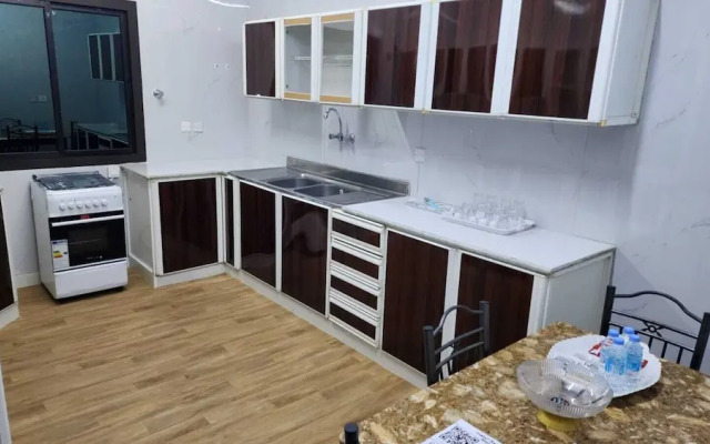 Al Eairy Apartments Madinah 9
