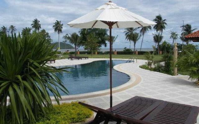 Sailom Resort Bangsaphan Prachuabkirikhan