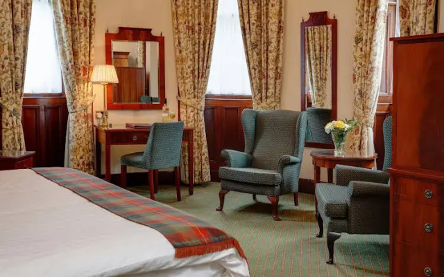 Cartland Bridge Hotel