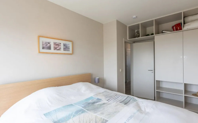 Modern Apartment With Frontal Sea-view