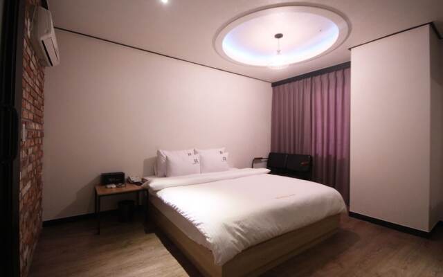 Changwon Sangnamdong XO