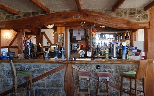 Ty Dderw Country Inn