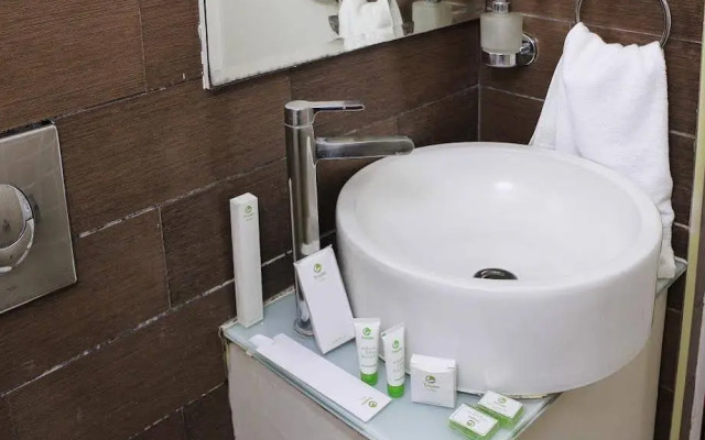 Treebo Saravana Boutique Inn