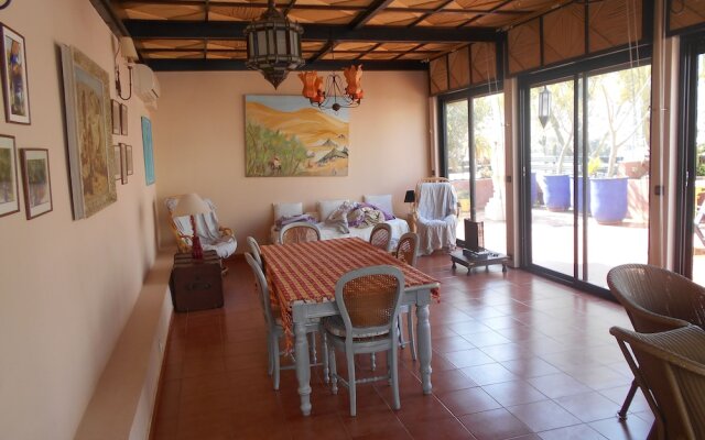 Cozy Marina PentHouse  Ref T32401