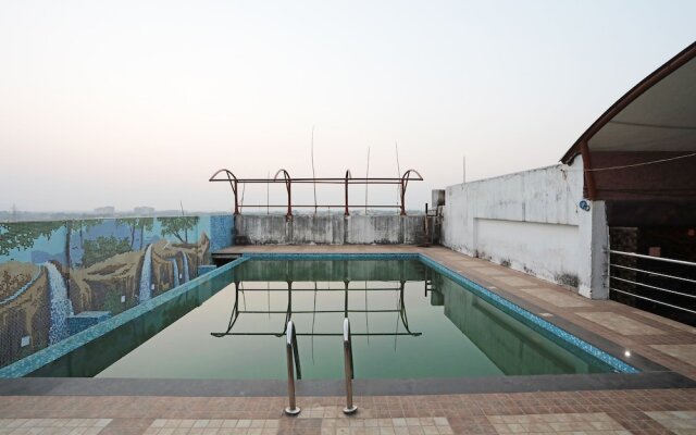 OYO 24971 Hotel South City