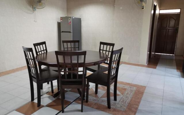 Shangrila House @ 香格里拉民宿