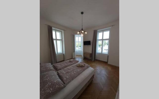Lovely New 2 Bedroom Near Hannovamarkt