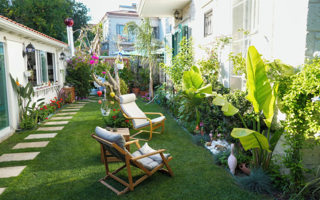 Müzeyyen Hanım Konağı Alaçatı 12+