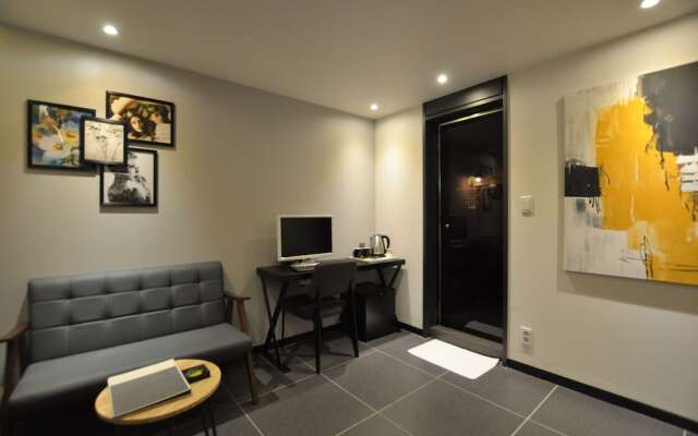 French Code Hotel Seomyeon Bumcheon