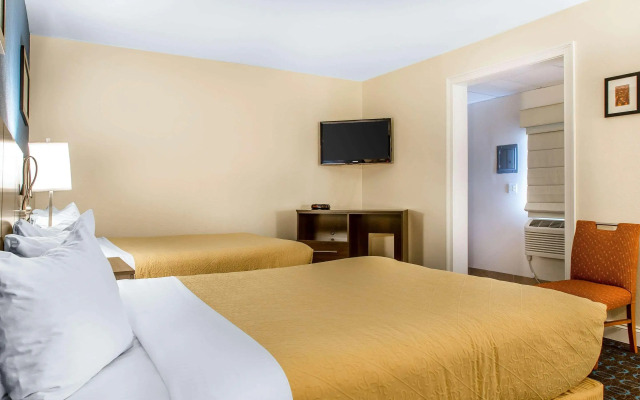 Quality Inn & Suites Middletown - Newport