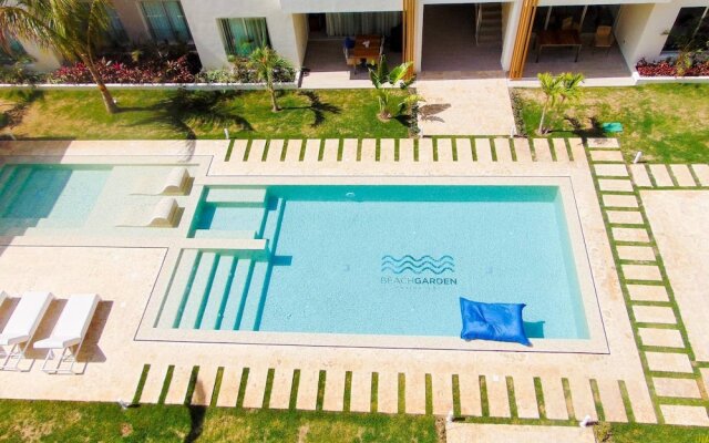 Luxurious Pent House Steps From The Beach F4 Los Corales Playa Bavaro