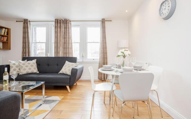 Great Mayfair Apartment - Sleeps 6