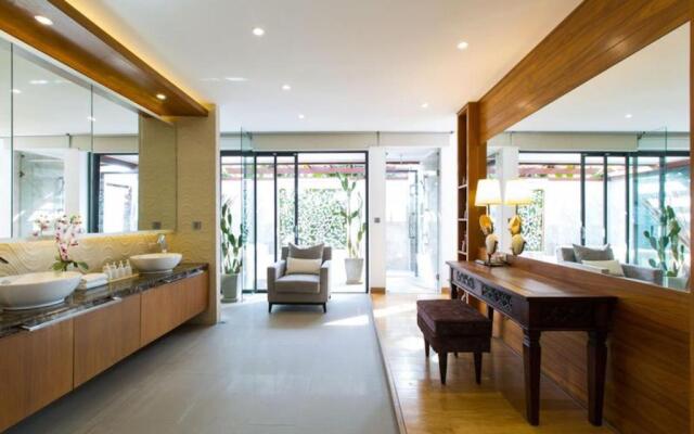 Dasiri Lakefront Villa Premium