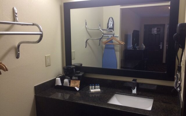 Boarders Inn Suites Ashland City Nashville