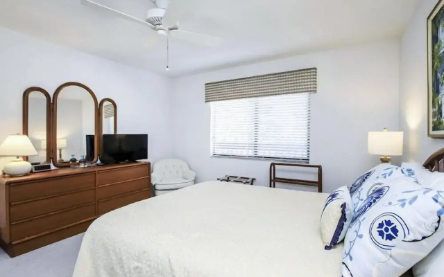 Snug Harbour 312